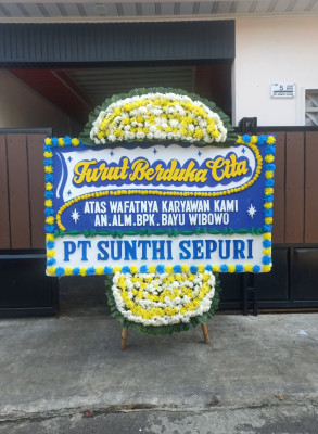 Papan Bunga Duka di Muara Awang